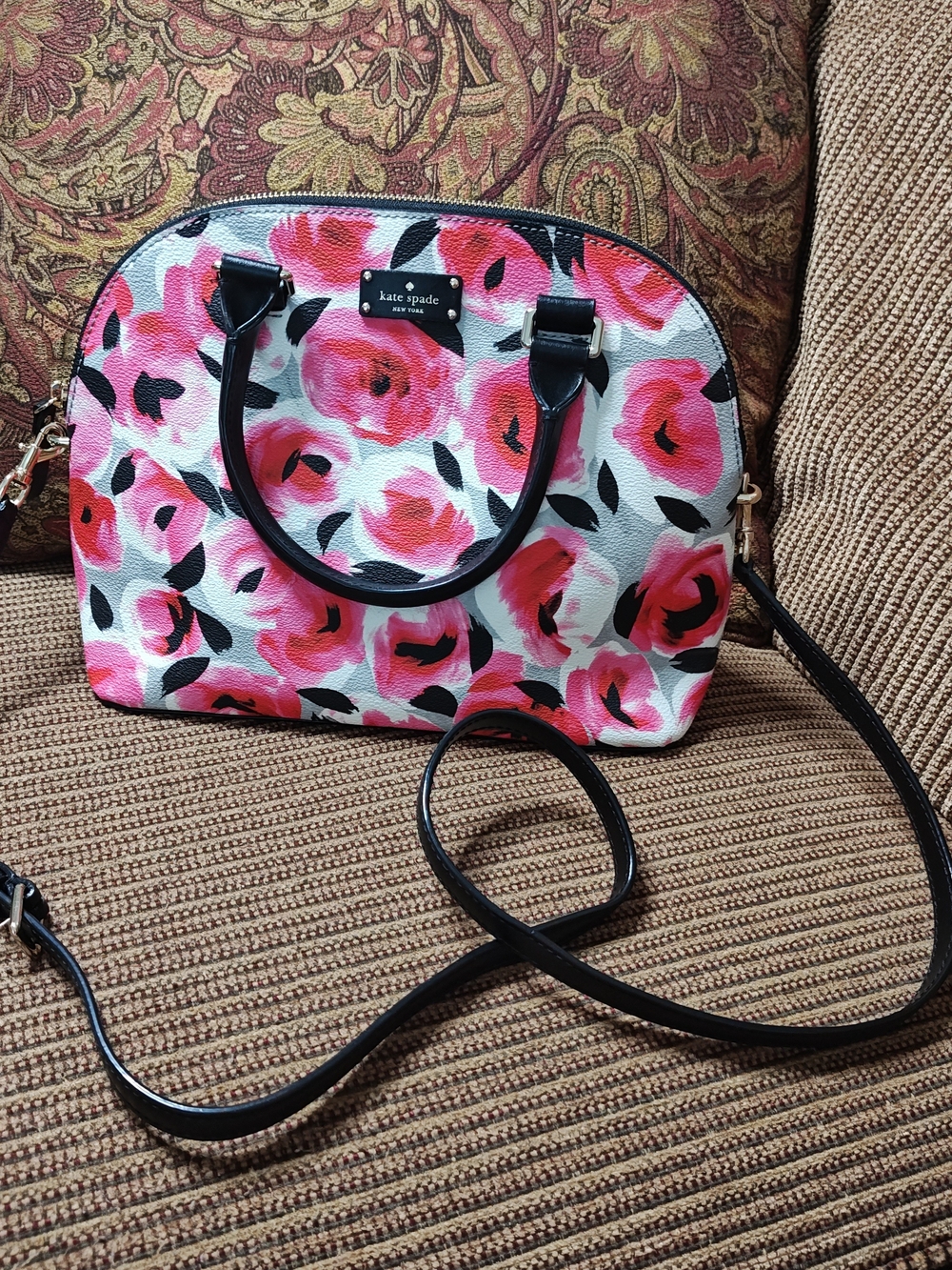 Stylish Kate Spade Carli Grove Street Rose Bed  Dome Satchel Handbag Purse NWOT